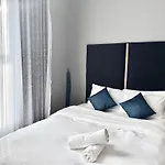 Al Manara Classic Cozy Studio